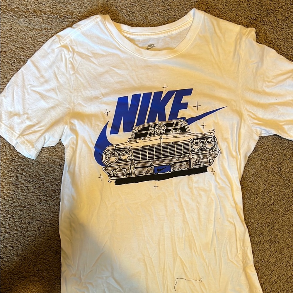 Nike White and Blue Graphic Tee